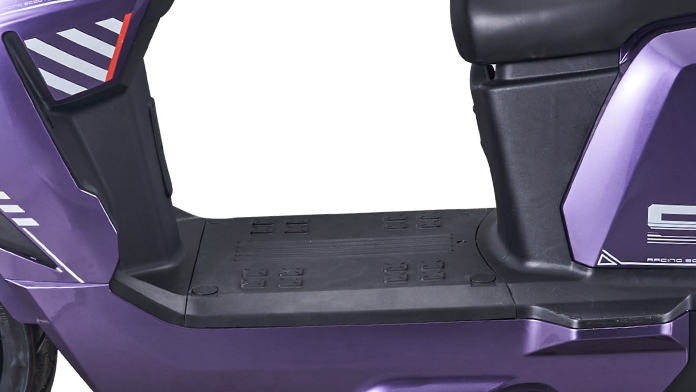 Spacious Floorboard